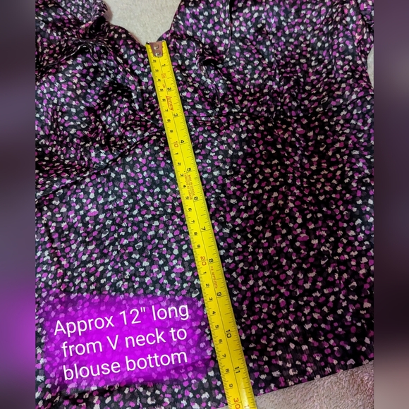 Reitmans XSmall BNWT, V-neck purple black pattern, pouf sleeve blouse - Picture 6 of 16
